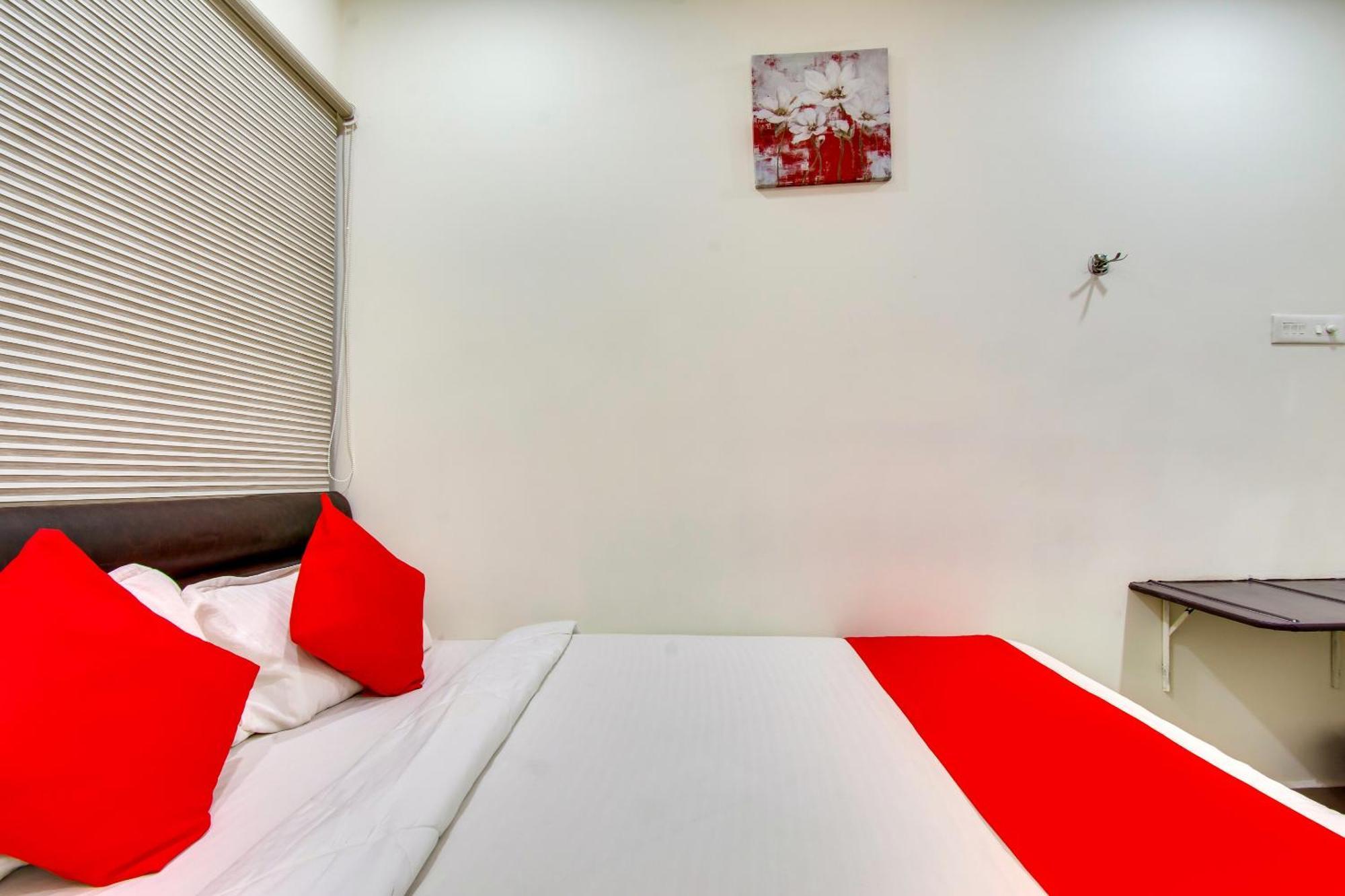 Oyo Akshaya Inn Vidzsajavádá Kültér fotó