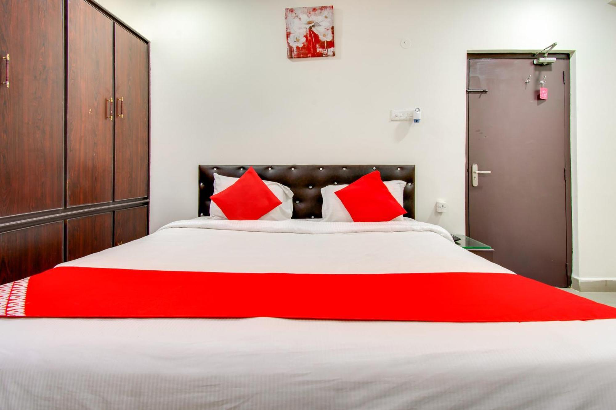Oyo Akshaya Inn Vidzsajavádá Kültér fotó